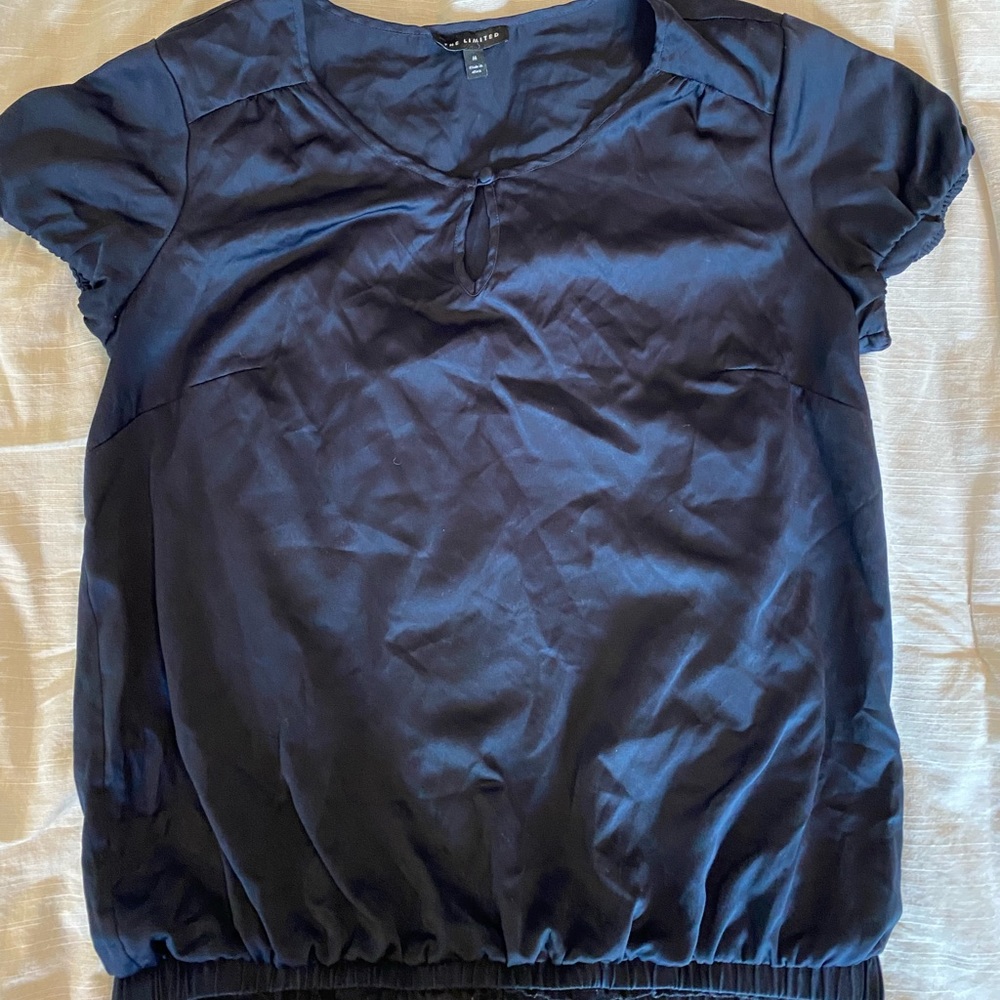 The Limited Top sz. M (runs small)